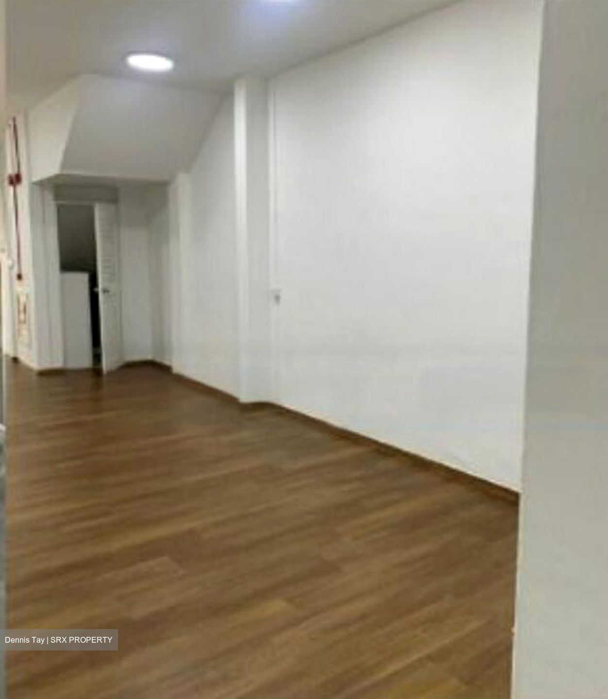 Geylang Road (D14), Retail #582254971